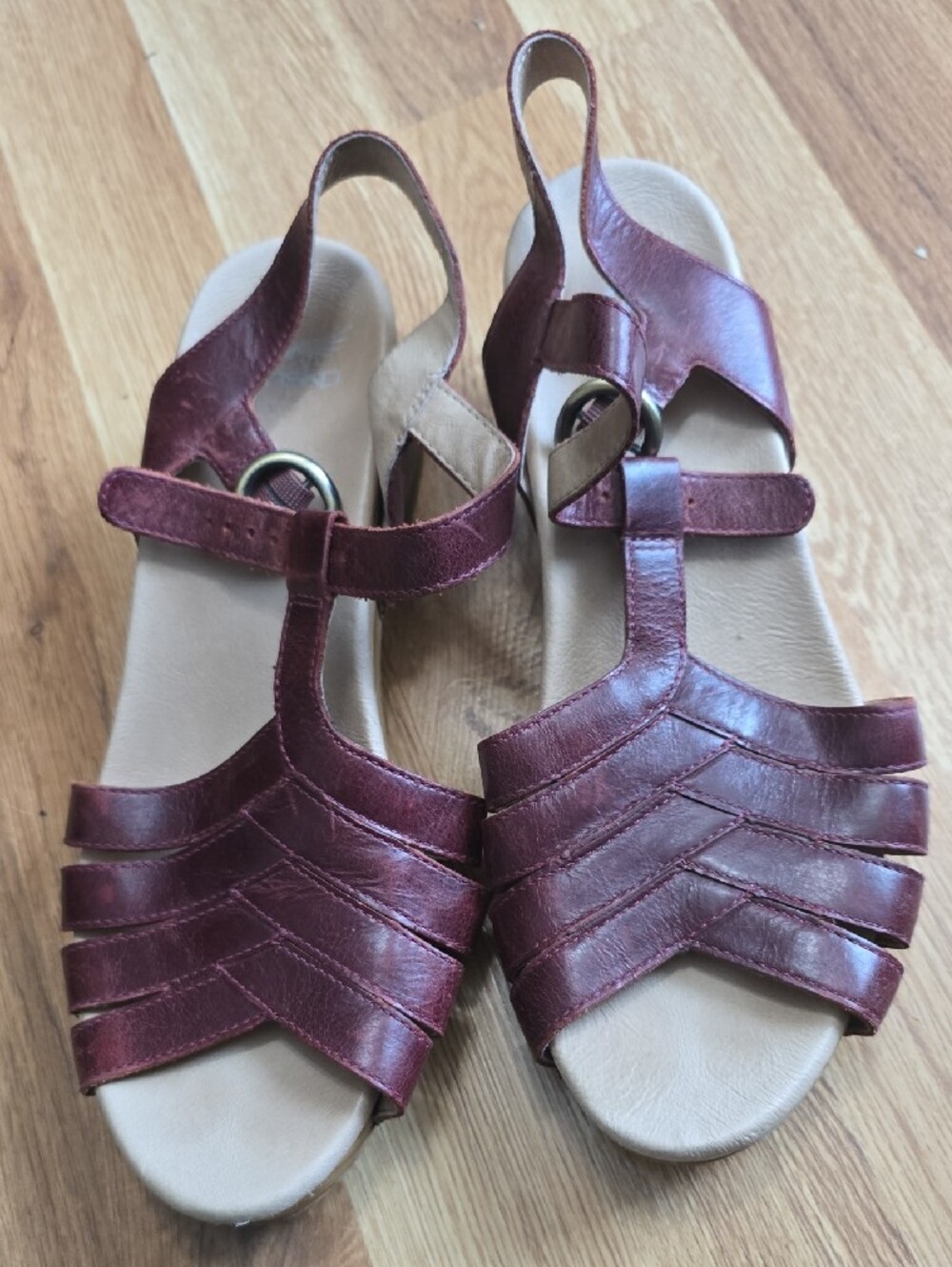 Dansko Women's Bordeaux Leather Strappy Sandals - Picture 5 of 5